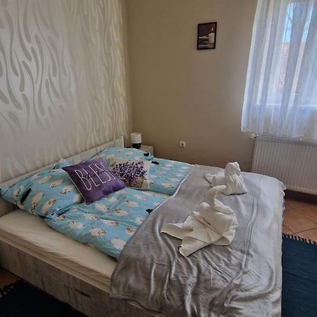 Jackpot Apartman Budapesta Exterior foto