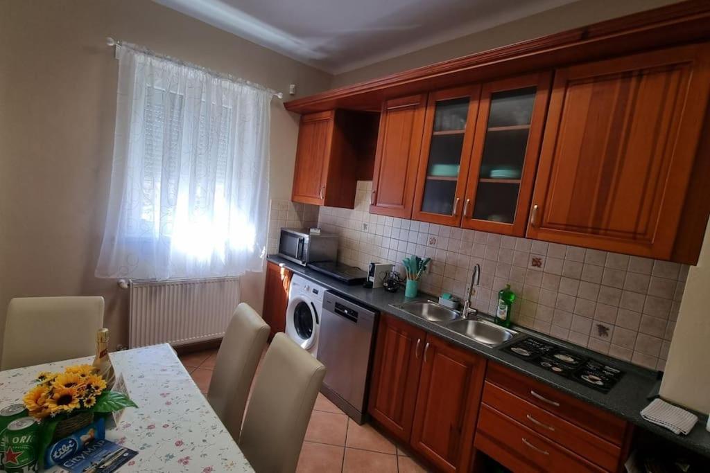 Jackpot Apartman Budapesta Exterior foto